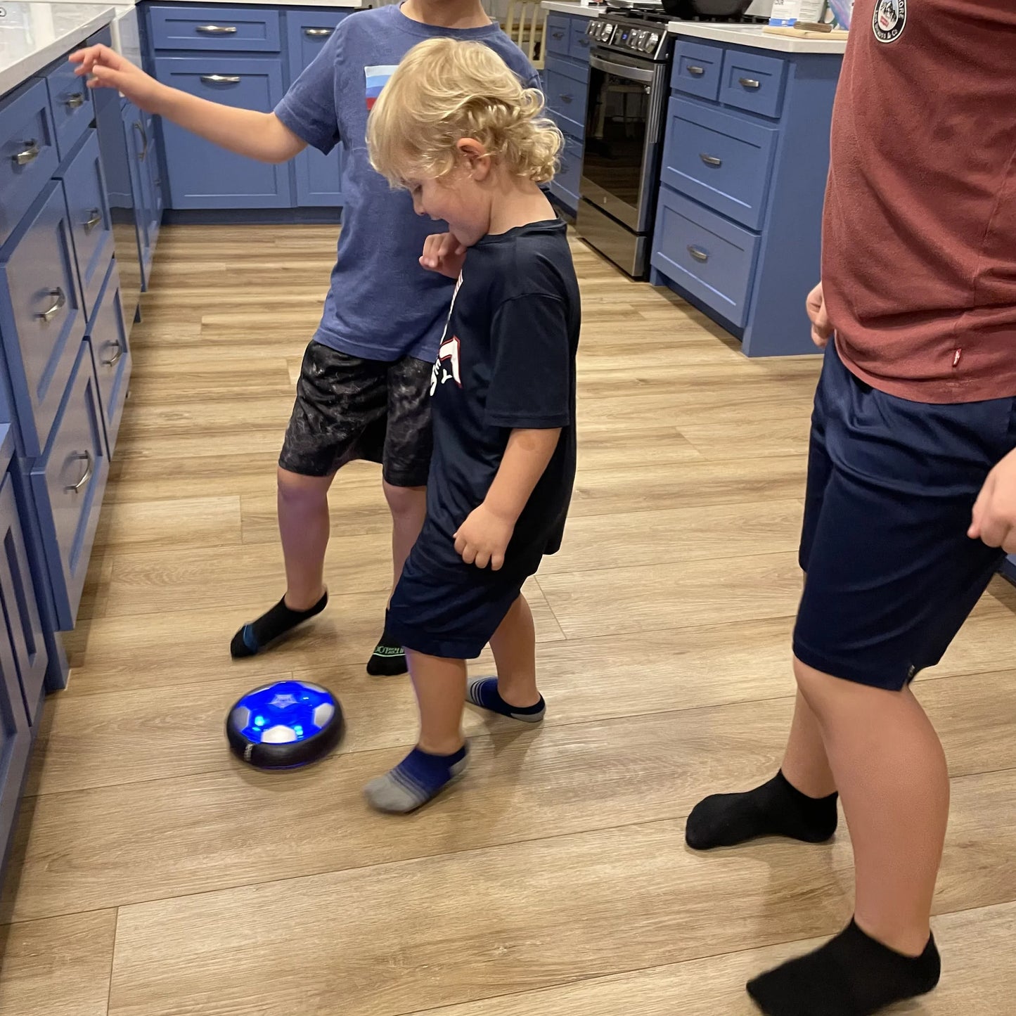 Thekiddospace™ – LED-Schwebefußball