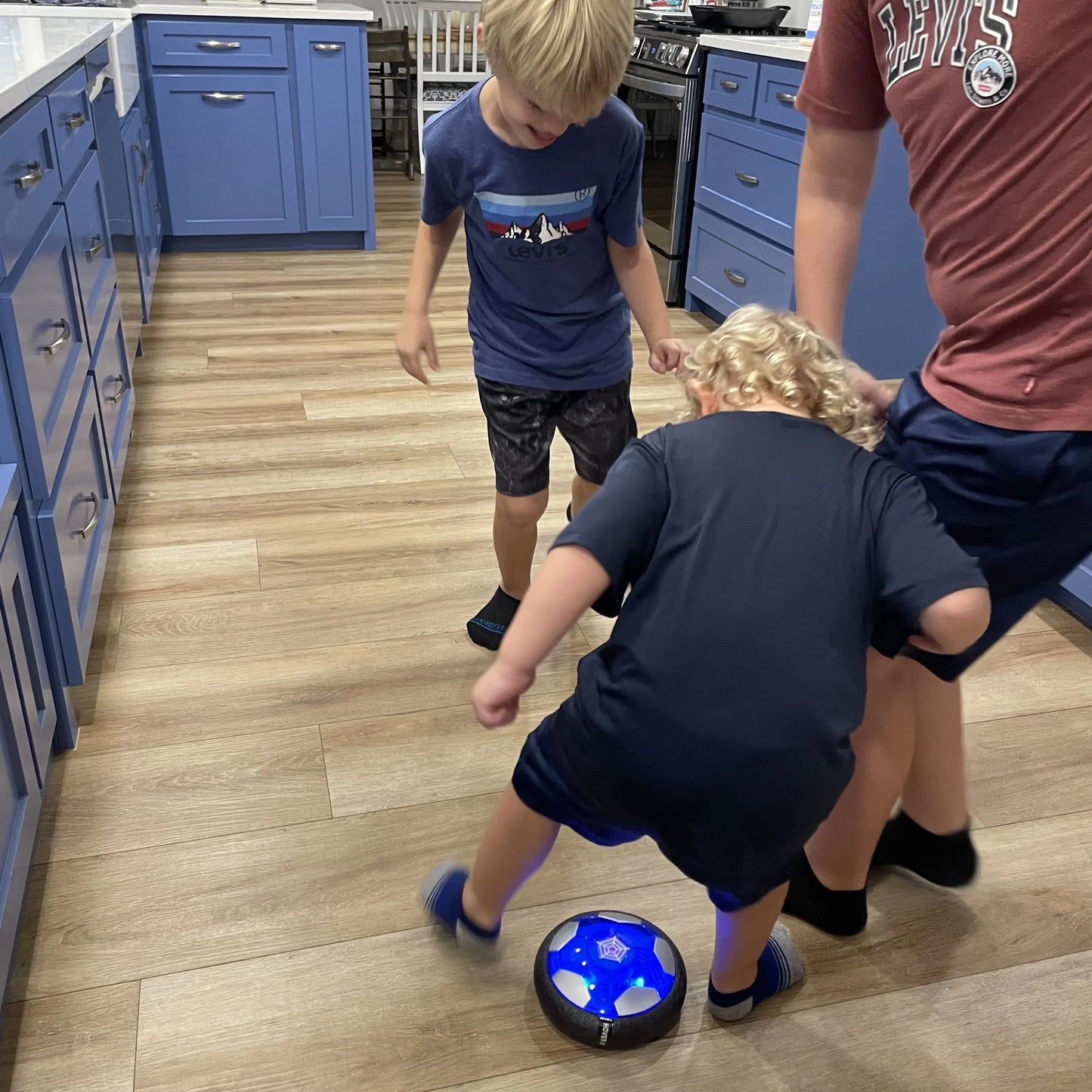 Thekiddospace™ – LED-Schwebefußball