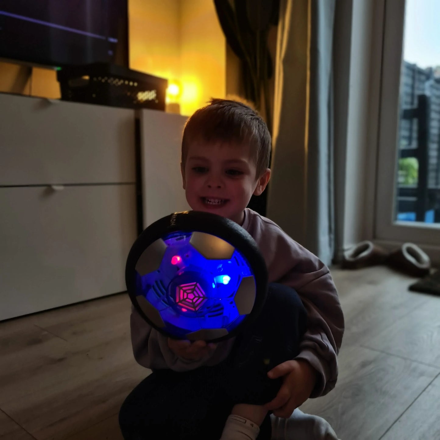 Thekiddospace™ – LED-Schwebefußball